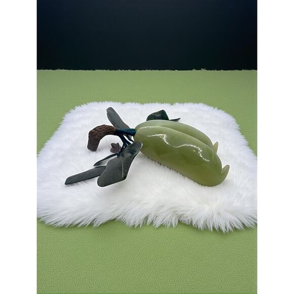 Vintage Chinese Serpentine Stone Pea Pod Sculpture-Leaves-Fruit-Jade Green-Carve - Picture 3 of 6